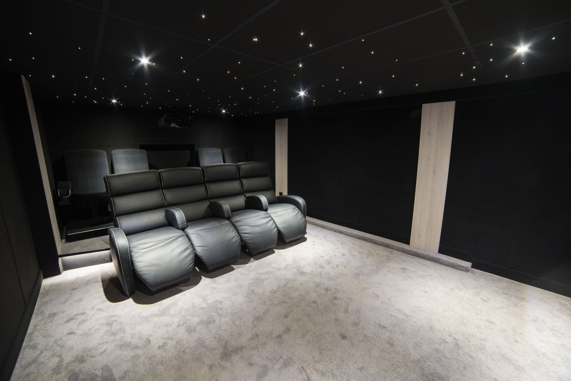 Salle de cinéma privée à Etamples