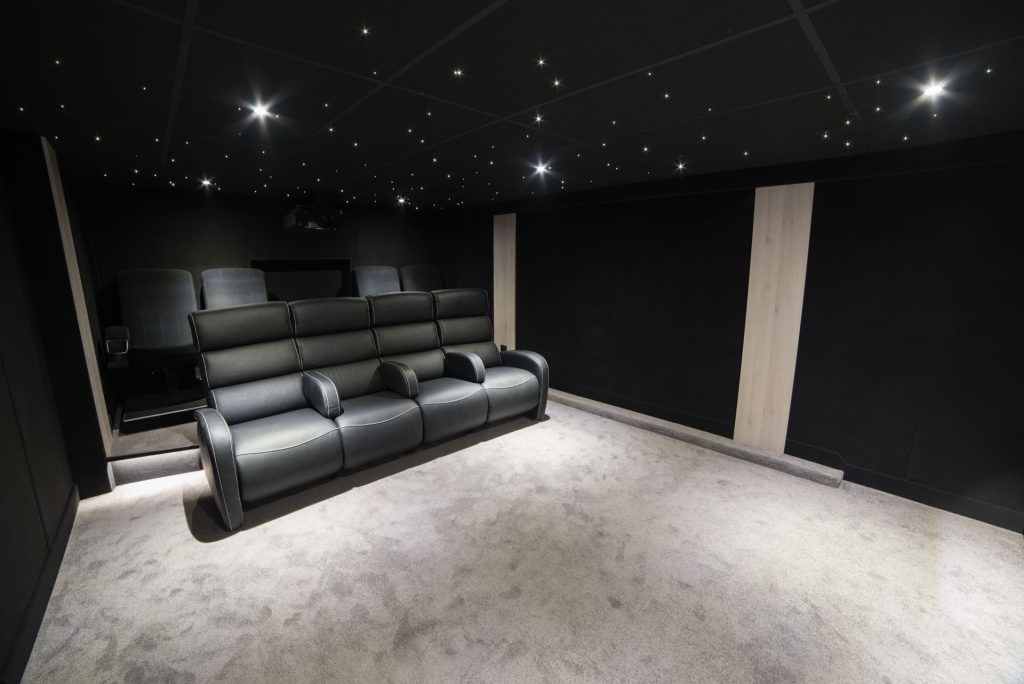 Salle de cinéma privée à Etamples