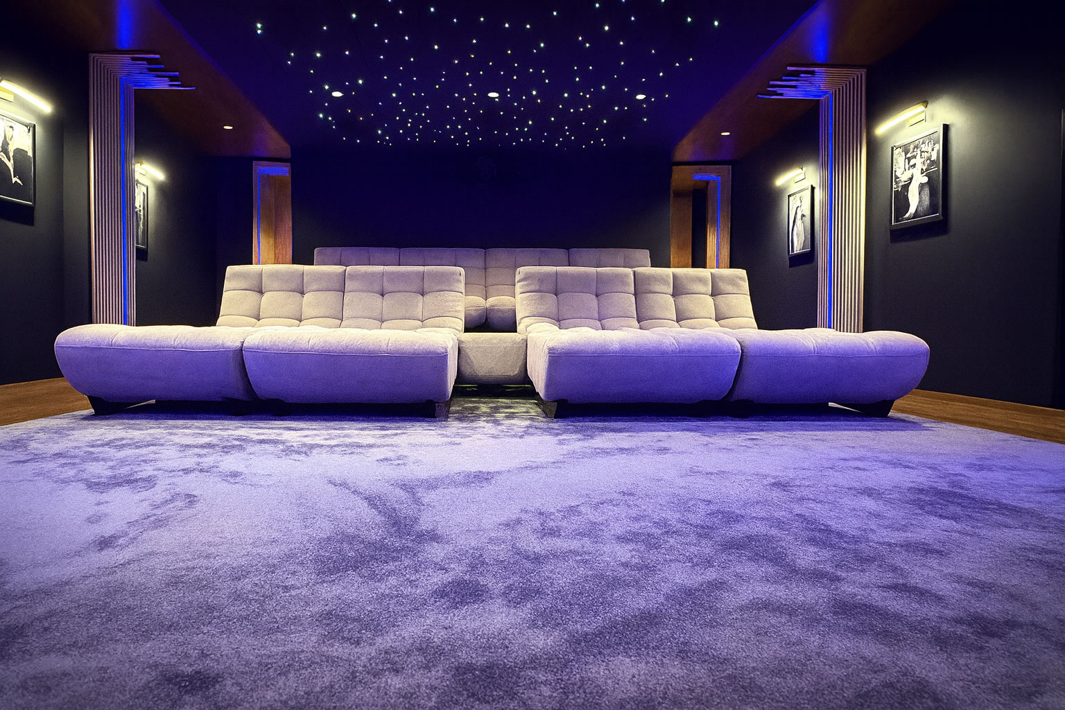 Private cinema room in Saint-Tropez