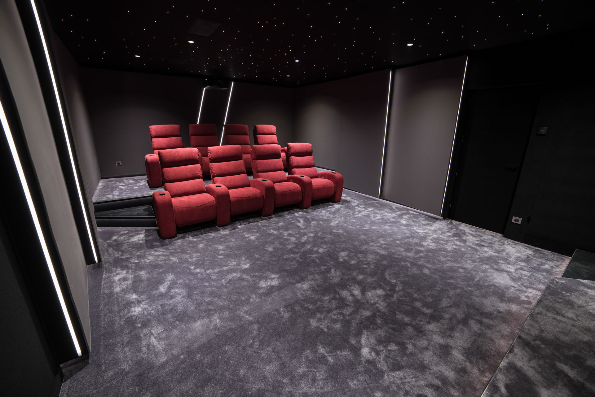 Salle cinéma privée à Deauville de 38 m² réalisée par OCINEMA