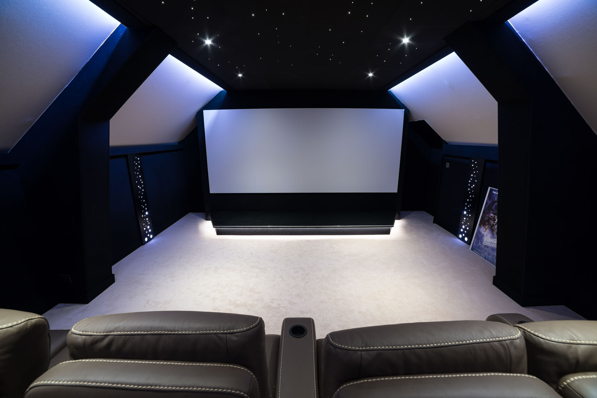 Private cinema room in Melun