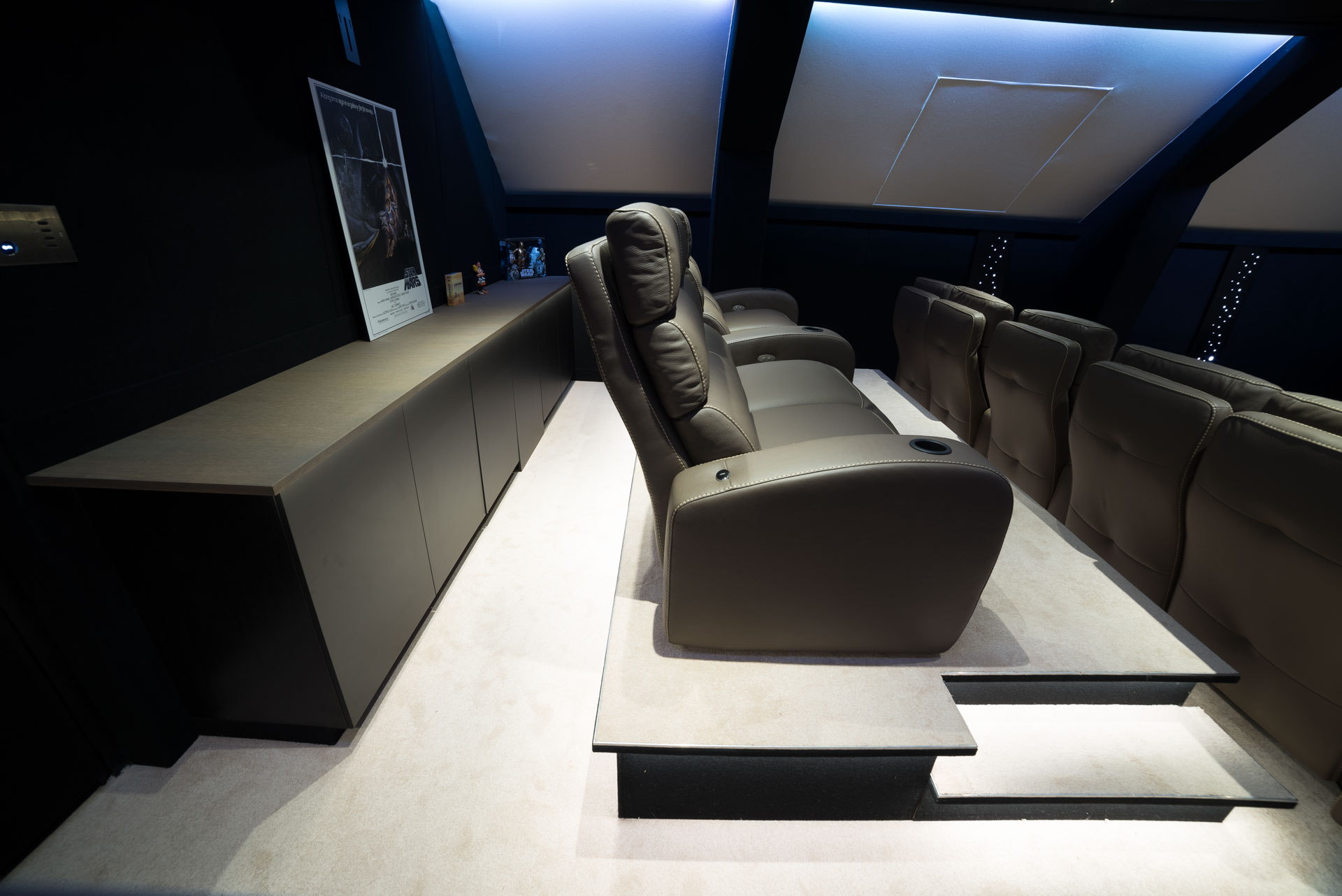 Private cinema room in Melun